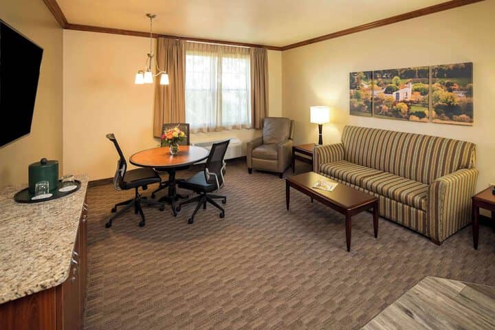Room 25 of 57